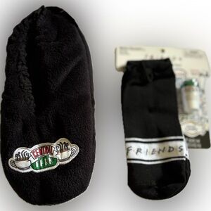 📺FRIENDS TV SHOW SWAG*[sock-shoe and 3 pairs of sock]📺
